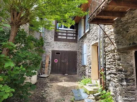 appartement en duplex dans maison ancienne