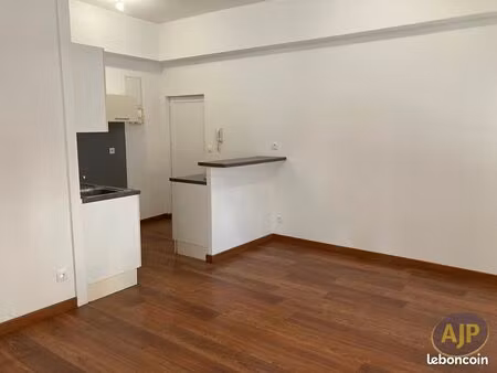 appartement 3 pièces 42 m²