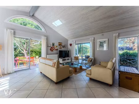 maison de luxe à vendre dans le quartier le pyla