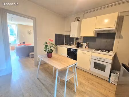 appartement t2 – 41m2 non meuble – cour pavée d’agrément – local à vélo -