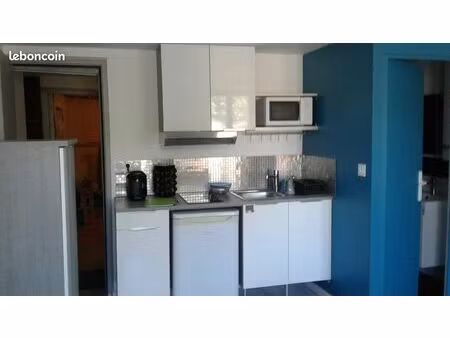 studio meuble a louer sur pavie centre (5 min auch)