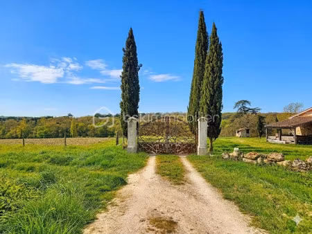 corps de ferme à vendre à poudenas