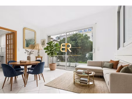maison de luxe à vendre dans le quartier vautier