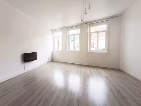 location meublée appartement 3 pièces 100 m² à douai (59500)  880 €