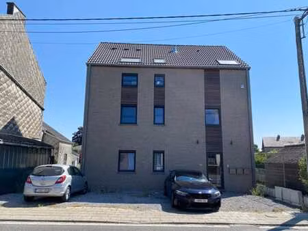 superbe appartement à louer à auvelais!