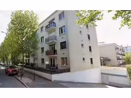 location parking à saint-maur-des-fosses (94100)  96 €