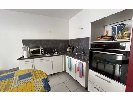 location appartement  m² t-2 à toulon  635 €
