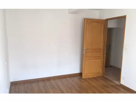 location maison  m² t-4 à saint-étienne-sur-chalaronne  728 €