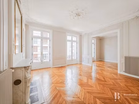 paris viii - a louer vide - superbe 5 pieces 3 chambres de 124 m² au 3e etage - quartier g