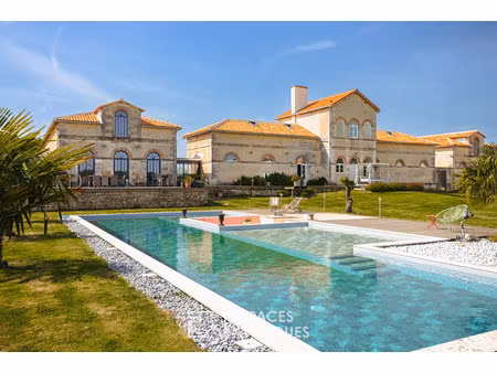 maison de luxe à vendre à benon
