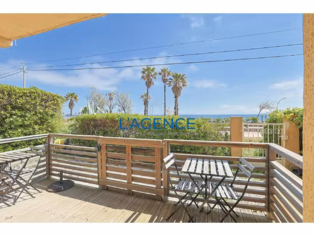 appartement t2 de 38 m2 avec terrasse face a la mer