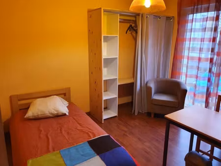 location appartement 1 pièce 13 m² à orléans (45000)