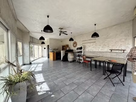 dab local 80m²