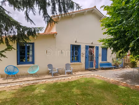 belle maison avec 5 chambres  grand terrain avec accès à la