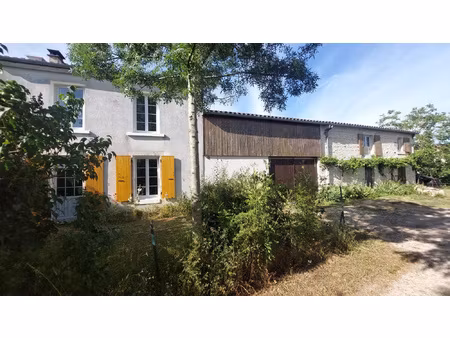 18 km de niort. belle maraichine de 150 m2