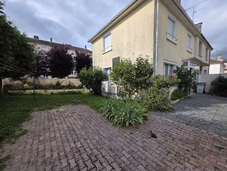 saint-andré-les vergers - maison avec jardin