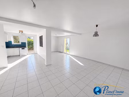 veauche maison de 100m2 avec garage et piscine