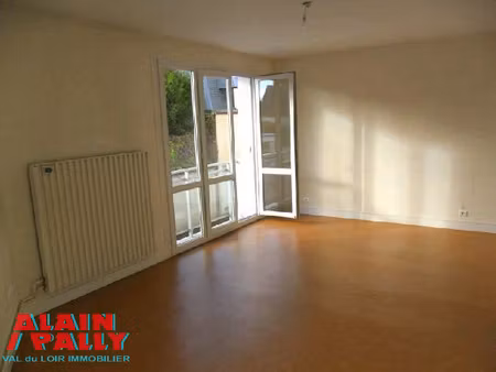 chateaudun- résidence avec ascenseur.appartement 3pieces 62.