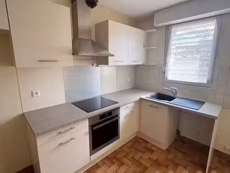 appartement type iii avec ascenseur - centre de chauvigny