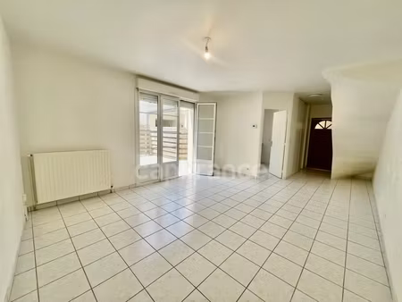 appartement - duplex 3 pièces avec terrasse et parking privatif