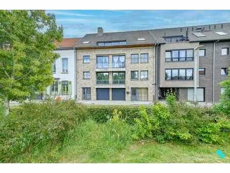 ruim appartement in hartje izegem