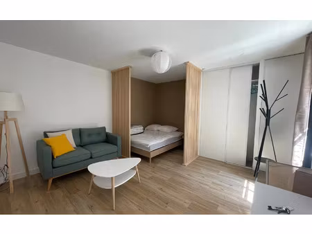 location appartement  m² t-1 à la rochelle  645 €