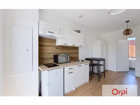 location appartement  m² t-2 à montluçon  320 €