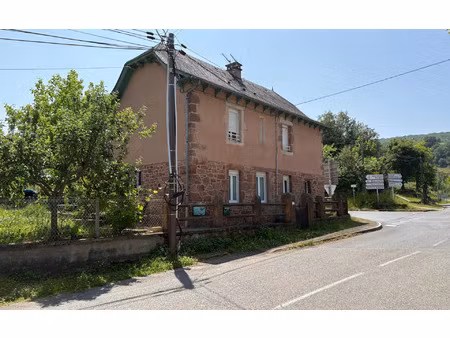 location appartement  51 m² t-2 à saint-christophe-vallon  400 €