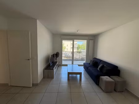 t3 meublé parking et balcon