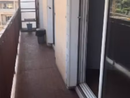deux pièces de 44m² avec terrasse de 8m²