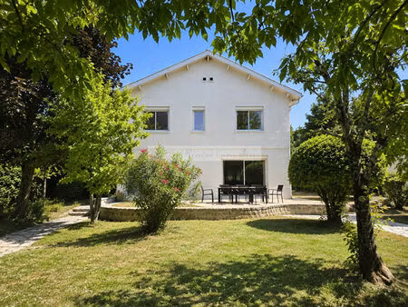 maison angouleme 223.54 m2