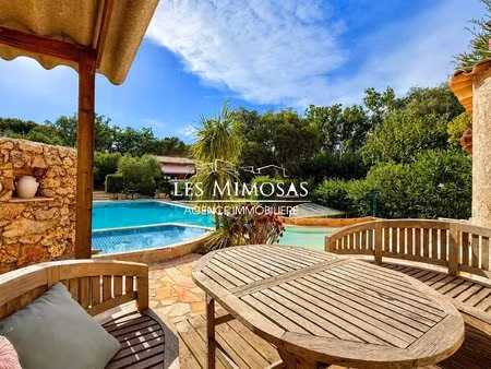 frejus - maison 5-6 pièces sur 2200m² avec piscine