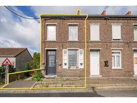 maison 3 façades/2chbres/passage latéral/jardin
