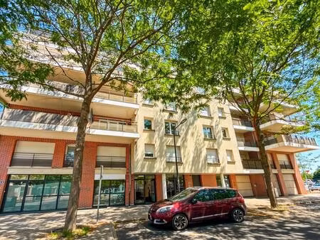 vente commerce 4 pièces 119 m² orléans (45100)