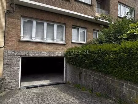 garage/parking