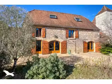 maison en pierre de 7 pièces principales