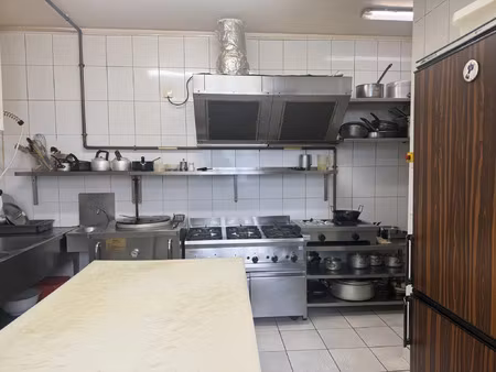 vente commerce 100 m² angers (49100)