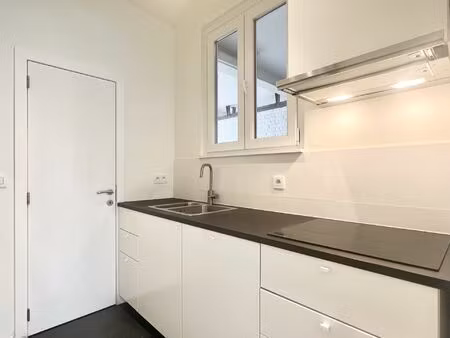 studio à louer à square des latins 49 ixelles (vbe35736)