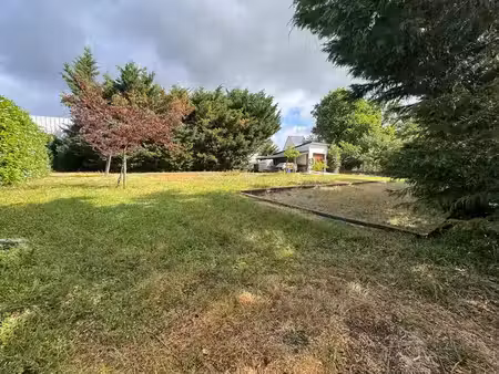 vente terrain 833 m² la possonnière (49170)