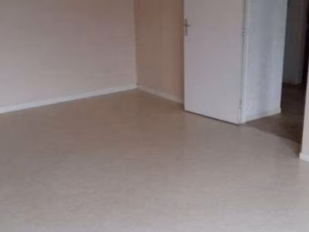 location appartement 2 pièces à angers (49000) : à louer 2 pièces / 47m² angers