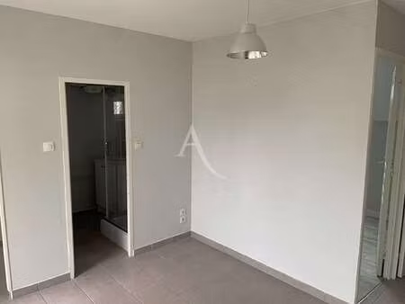 location appartement 2 pièces au lion-d'angers (49220) : à louer 2 pièces / 29m² le lion-d