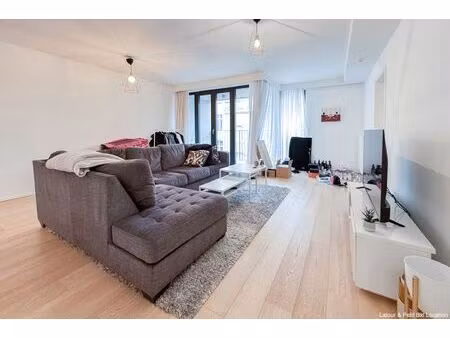 appartement à louer à rue de tenbosch 83a ixelles (vbe35764)