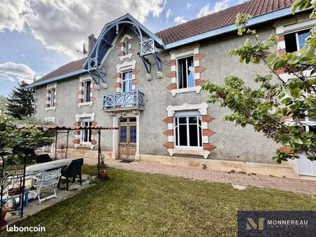 maison 12 pièces 320 m²