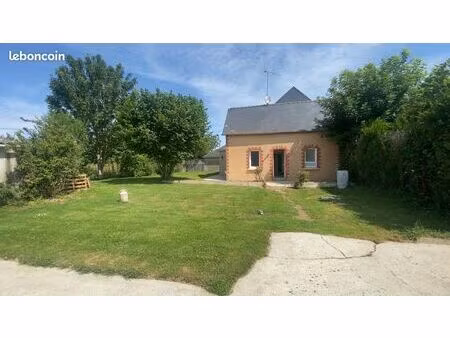 maison rénovée de 125 m² à louer avec véranda  double garage et jardin sécurisé