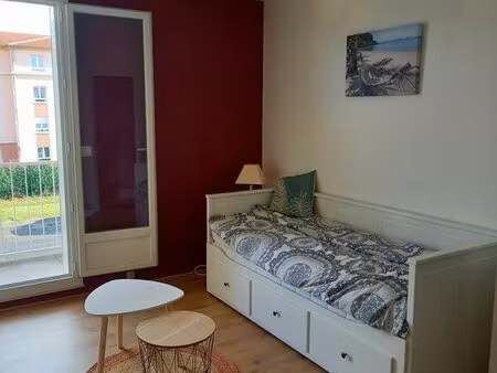 studio meublé centre-ville avec balcon
