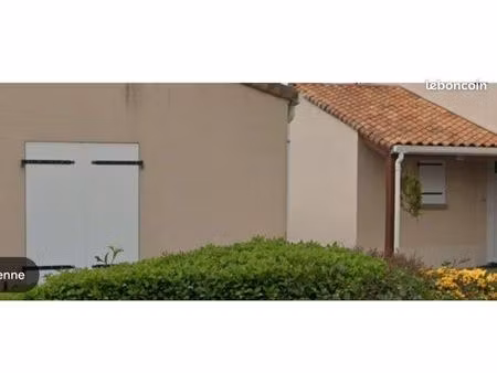 niort (79) : à louer maison t2 plain-pied + cours + dépendance