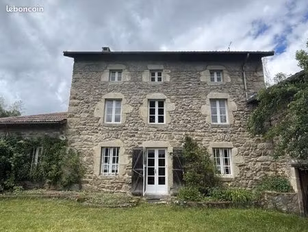 maison 5 pièces 157 m²