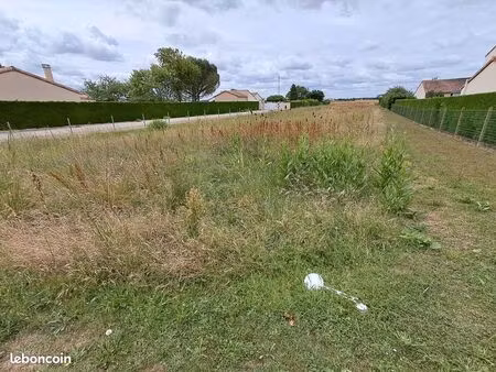 terrain 1838 m² montamisé