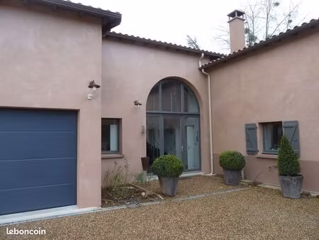 studio dans maison ancienne orangerie