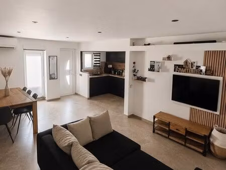 maison t4 meublée – 86 m² – climatisation daikin sur 3 niveaux – 2 stationnements – rognac